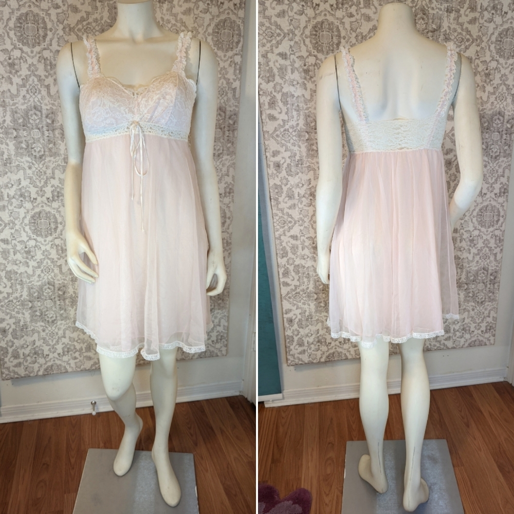 Vintage Olga Pastel Babydoll Ivory Lace & Pastel Pink… Gem